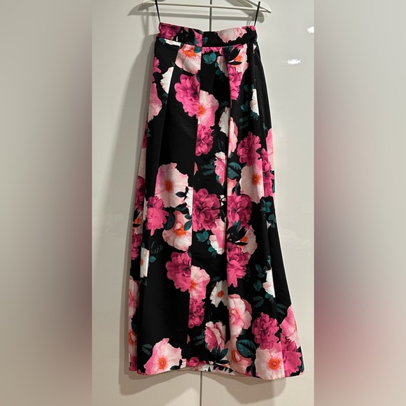 Eliza J Floral Maxi Skirt size 6 - Picture 5 of 6